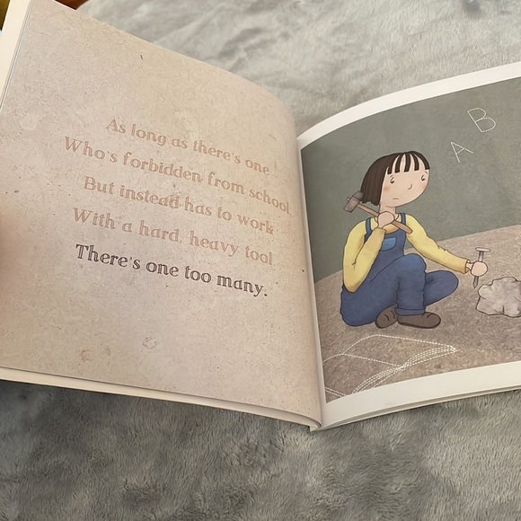 One Too Many paperback
Linda Grace Smith - Picture 6 of 6